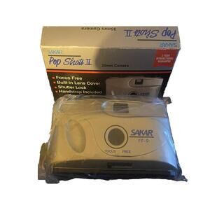 Vintage 35mm Camera Sakar Pop Shots 2 Titanium Series FF-9